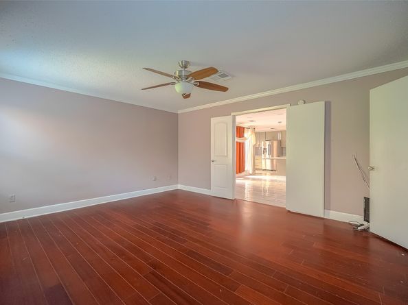 6363 Ivyknoll Drive, Houston TX 77035