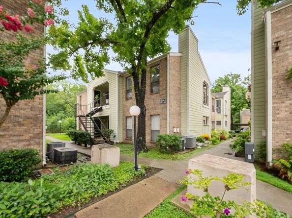6602 Harbor Town Drive 506, Houston TX 77036
