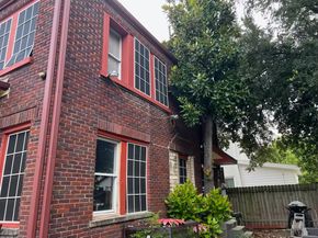 2821 Eagle Street, Houston TX 77004