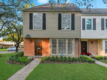 13050 Trail Hollow Drive