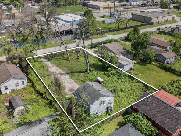 1104 Charnwood Street, Houston TX 77022
