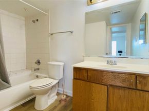 2824 S Bartell Drive 28, Houston TX 77054