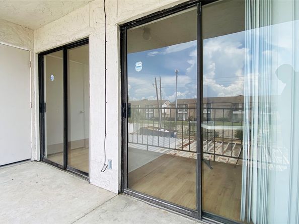 2824 S Bartell Drive 28, Houston TX 77054