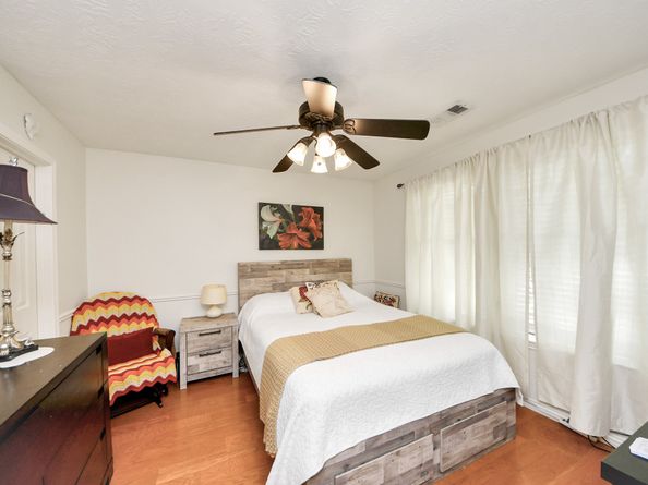 922 Bayhill Drive, Sugar Land TX 77479