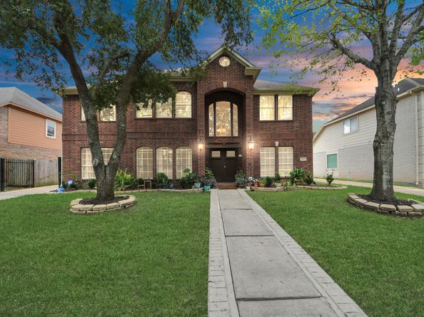 922 Bayhill Drive, Sugar Land TX 77479