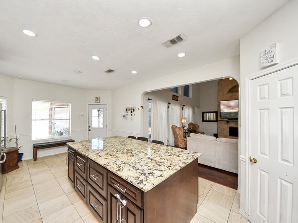 922 Bayhill Drive, Sugar Land TX 77479