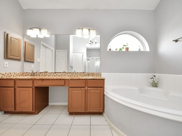 922 Bayhill Drive, Sugar Land TX 77479