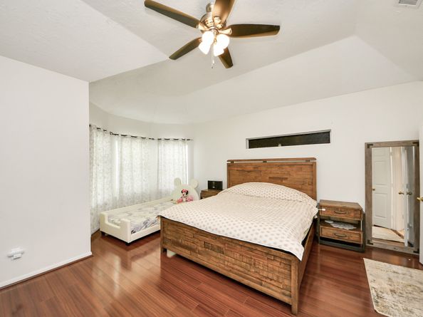 922 Bayhill Drive, Sugar Land TX 77479
