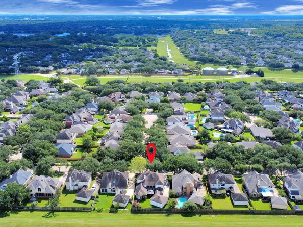 922 Bayhill Drive, Sugar Land TX 77479