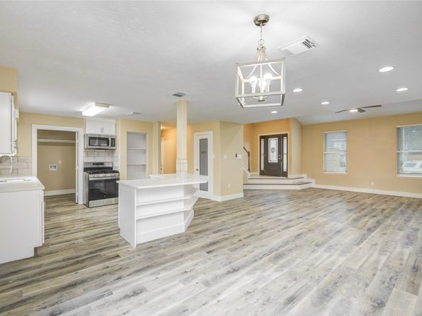 10215 Sagemark Drive, Houston TX 77089