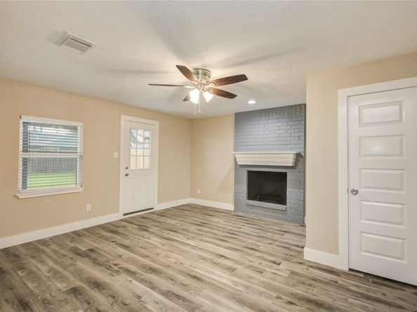10215 Sagemark Drive, Houston TX 77089