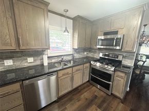 2123 Ridgecrest Drive, Houston TX 77055