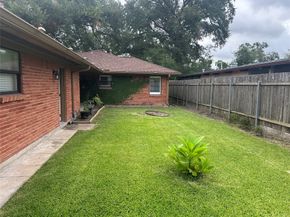 2123 Ridgecrest Drive, Houston TX 77055
