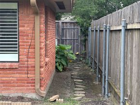 2123 Ridgecrest Drive, Houston TX 77055