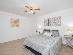 5542 Holly Street 207, Houston TX 77081