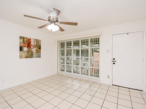 5542 Holly Street 207, Houston TX 77081