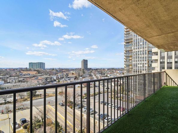 200 Winston Dr 803, Cliffside Park NJ 07010