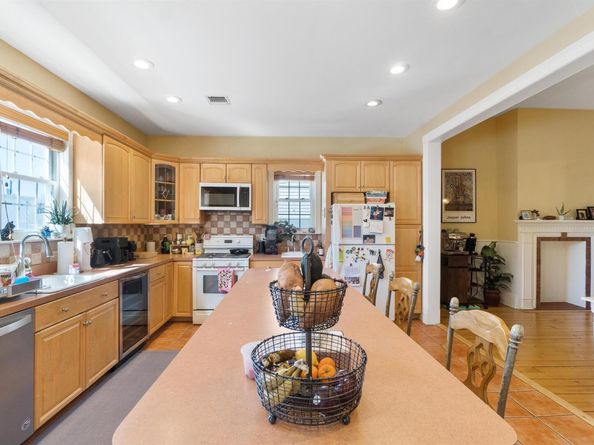 93 Sherman Pl, Jersey City NJ 07307