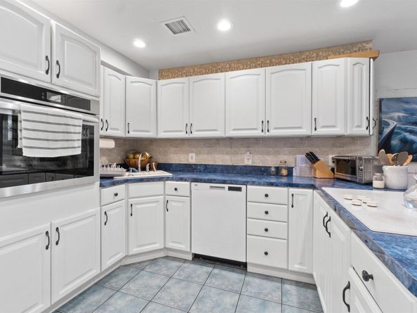 93 Sherman Pl, Jersey City NJ 07307