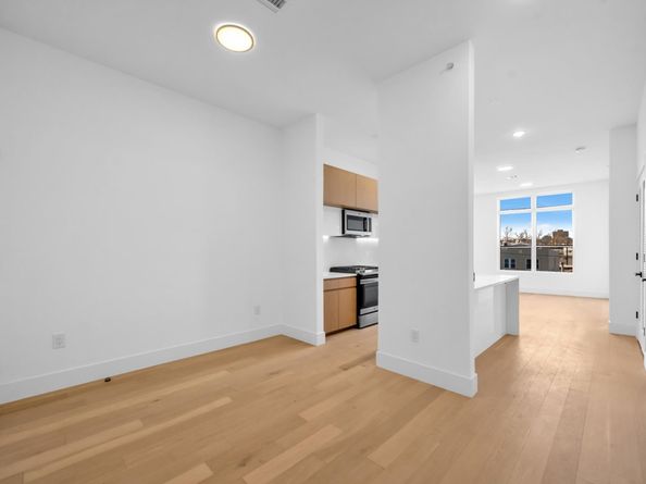649 38th St P505, Union City NJ 07087