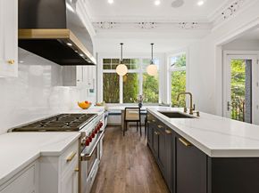 157 10th St, Hoboken NJ 07030