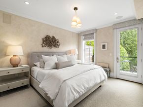 157 10th St, Hoboken NJ 07030
