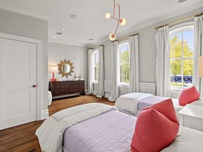 157 10th St, Hoboken NJ 07030