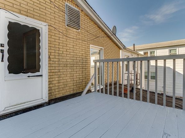 85 Cottage St, Bayonne NJ 07002