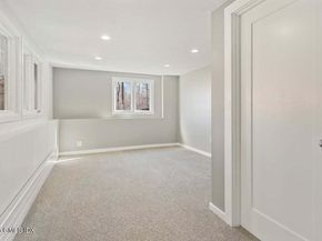 9 Patchen Lane, Weston CT 06883