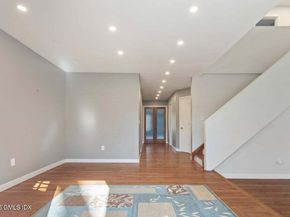 9 Patchen Lane, Weston CT 06883