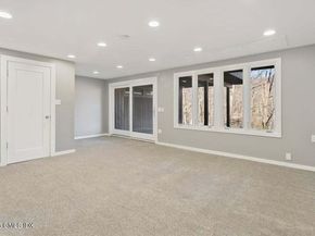 9 Patchen Lane, Weston CT 06883