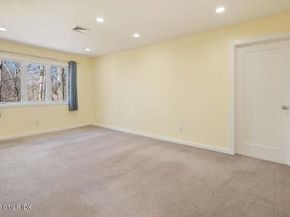 9 Patchen Lane, Weston CT 06883
