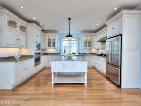 7 Heusted Drive, Old Greenwich CT 06870