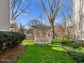 333 Palmer Hill Road 2E, Riverside CT 06878