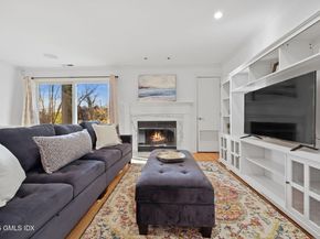 333 Palmer Hill Road 2E, Riverside CT 06878