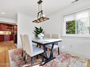 333 Palmer Hill Road 2E, Riverside CT 06878