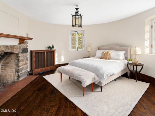 271 Hunting Ridge Road, Stamford CT 06903