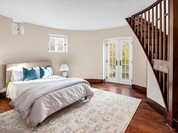 271 Hunting Ridge Road, Stamford CT 06903