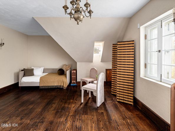 271 Hunting Ridge Road, Stamford CT 06903