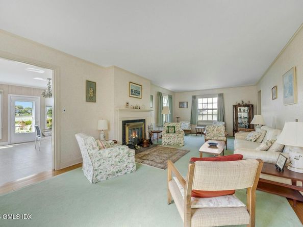 20 Meadow Place, Old Greenwich CT 06870