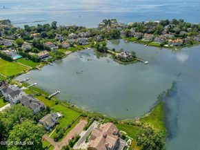 20 Meadow Place, Old Greenwich CT 06870
