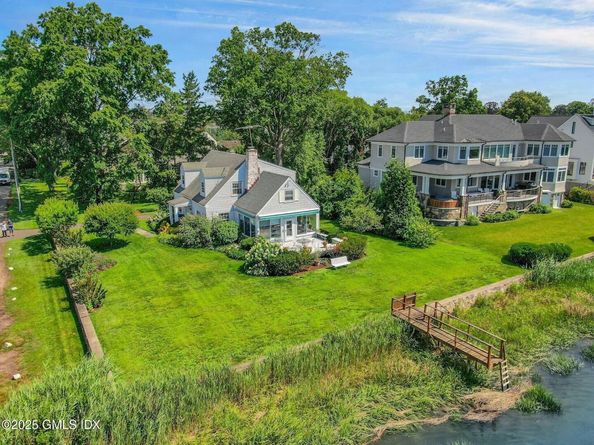 20 Meadow Place, Old Greenwich CT 06870