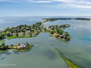 20 Meadow Place, Old Greenwich CT 06870