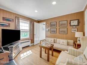 20 Meadow Place, Old Greenwich CT 06870