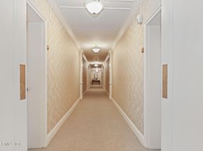 4 Putnam Hill Road 2E, Greenwich CT 06830