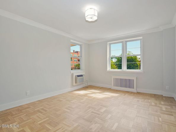 4 Putnam Hill Road 2E, Greenwich CT 06830