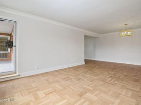4 Putnam Hill Road 2E, Greenwich CT 06830