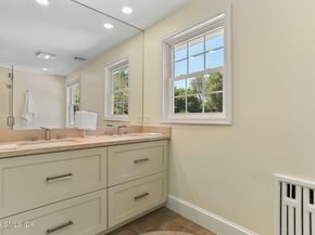 4611 Main Street, Stratford CT 06614