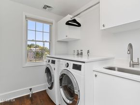 4611 Main Street, Stratford CT 06614