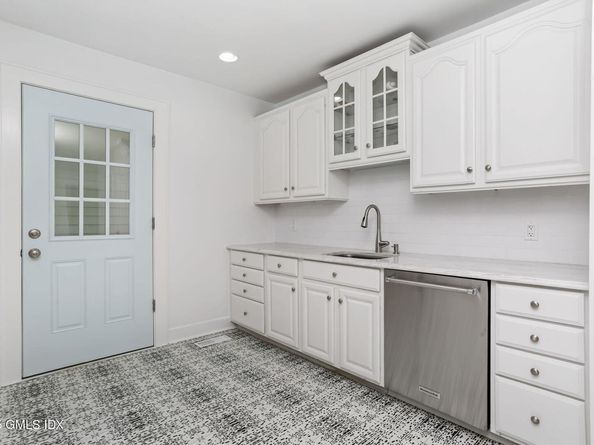 4611 Main Street, Stratford CT 06614